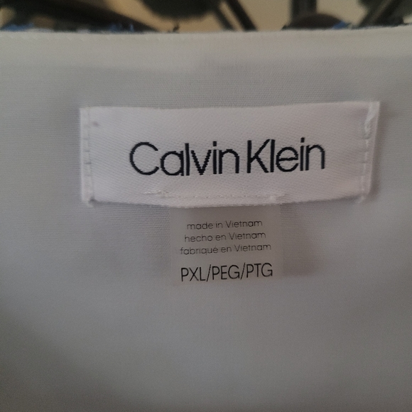 Calvin Klein shell - Picture 2 of 2
